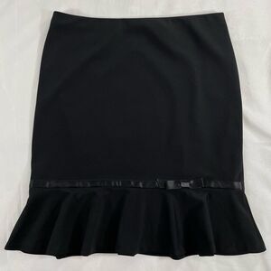 Express Medium Black Stretch Knee Length Skirt Pleated at Bottom Ribbon & Bow